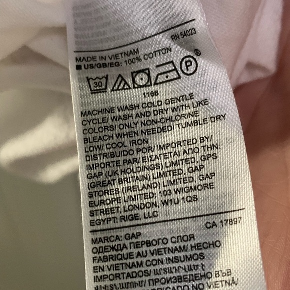 🎉GAP Oversized, white tee, size medium, 100% cotton - Picture 3 of 6